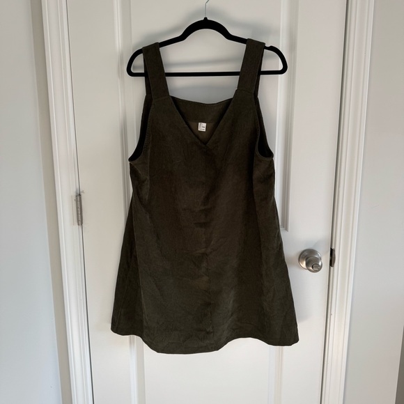 •Olive Green Midi Dress - Picture 2 of 5